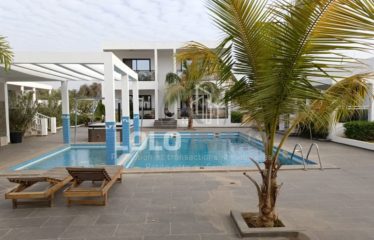 NGAPAROU : Ensemble résidentiel (villas et bungalows) bord de route à vendre