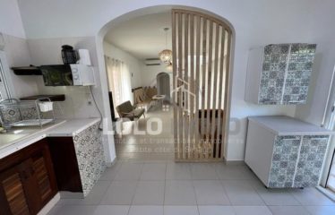 NGAPAROU : Villa 3 chambres avec piscine deuxième ligne à vendre