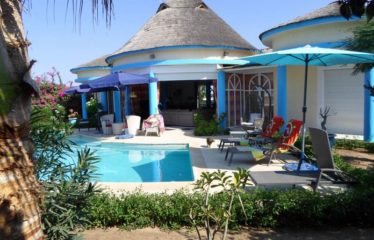 NGAPAROUY : Villa traditionnelle atypique 4 chambres avec vue sur mer à vendre