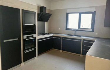 SOMONE : Villa contemporaine neuve de 5 chambres avec piscine à vendre