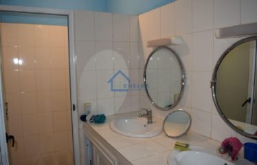 NGAPAROU : Villa Semi-meublée à vendre à Ngaparou