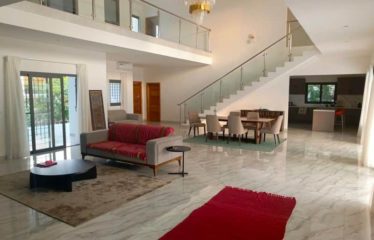 SALY : Villa contemporaine de 5 chambres avec piscine à louer à Saly Niakhakhal