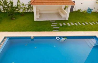 SALY : Villa contemporaine de 5 chambres avec piscine à louer à Saly Niakhakhal