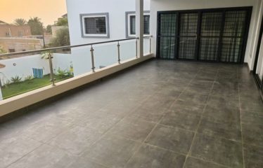 SALY : Villa contemporaine de 5 chambres avec piscine à louer à Saly Niakhakhal