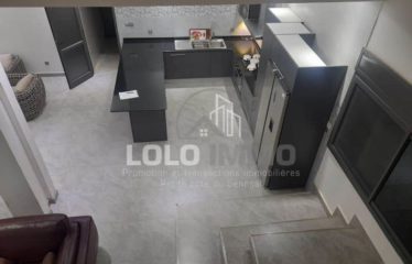 NGUERIGNE : Villa contemporaine R+1 avec piscine à vendre