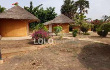 SALY : Lot de 5 bungalows et une case privative sur un terrain de 1 904 m2 à vendre