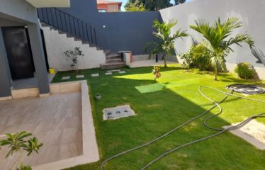SALY : Villa contemporaine de standing 5 chambres et une dépendance à vendre