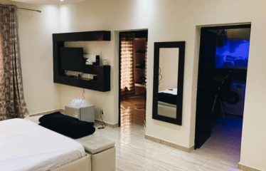 SALY : Villa 5 chambres avec piscine à louer