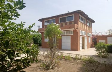 MBODIENNE : Villa et sa dépendance sur une parcelle de 1600m2 à vendre