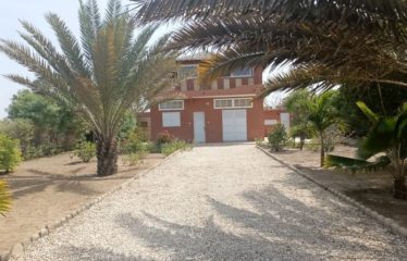 MBODIENNE : Villa et sa dépendance sur une parcelle de 1600m2 à vendre
