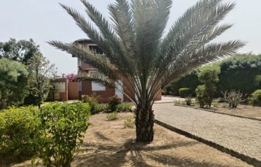 MBODIENNE : Villa et sa dépendance sur une parcelle de 1600m2 à vendre