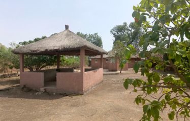 MBODIENNE : Villa et sa dépendance sur une parcelle de 1600m2 à vendre