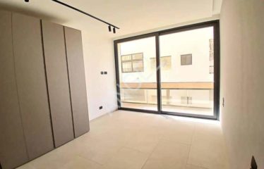 DAKAR ALMADIES : Duplex avec jardin à louer