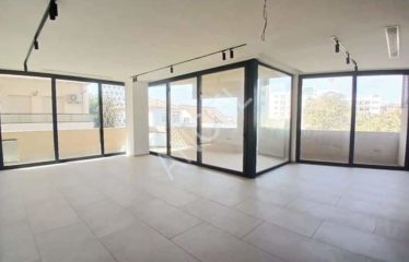 DAKAR ALMADIES : Duplex avec jardin à louer