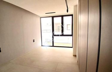 DAKAR ALMADIES : Duplex avec terrasse  à louer