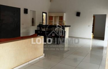 SINTHIANE : Villa 4 chambres avec piscine en résidence à vendre