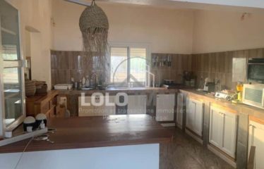NIANING : Villa R+1 pieds dans l’eau 3 chambres à vendre