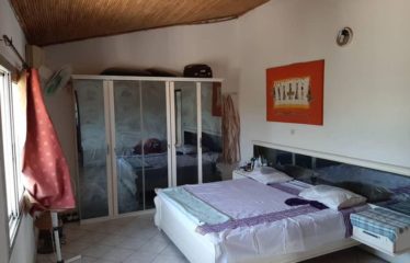 NIANING : Villa 6 chambres de 300 m2 avec piscine à vendre