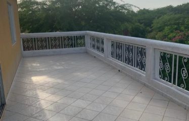 NIANING : Villa 6 chambres de 300 m2 avec piscine à vendre