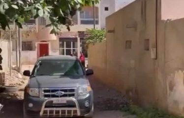 GUÉDIAWAYE : Terrain à vendre