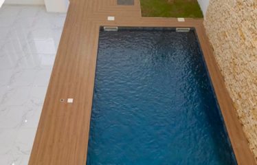 NGUERIGNE : Villa neuve contemporaine de 3 chambres avec piscine à vendre