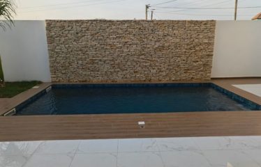 NGUERIGNE : Villa neuve contemporaine de 3 chambres avec piscine à vendre