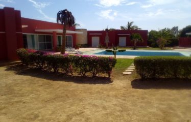 SINTHIANE : Villa 4 chambres et sa dépendance avec piscine à vendre