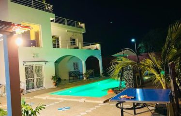 WARANG : Villa 5 chambres avec piscine à vendre