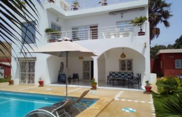 WARANG : Villa 5 chambres avec piscine à vendre