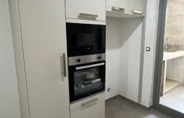 DAKAR POINT-E : Appartement F4 a louer