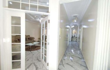 DAKAR LIBERTÉ 6 : Appartement 2 chambres salon luxueux-liberté 6 en face numéro Uno