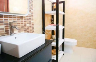 DAKAR NGOR : Très belle villa au Virage Pied dans l’eau avec piscine et vue sur mer