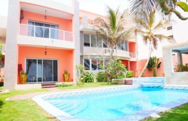DAKAR NGOR : Très belle villa au Virage Pied dans l’eau avec piscine et vue sur mer