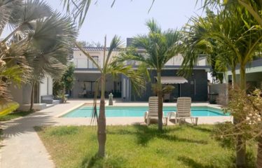 NGUERIGNE : Villa contemporaine 4 chambres avec piscine à vendre