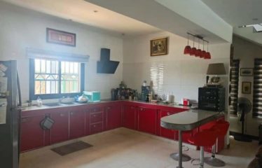NGUERIGNE : Villa contemporaine 4 chambres avec piscine à vendre