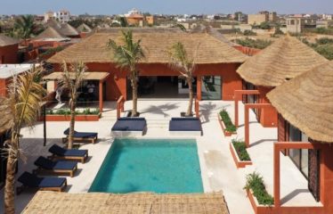 NGAPAROU : Magnifique propriété avec piscine en résidence à vendre
