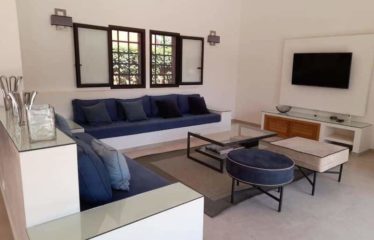 NGAPAROU : Magnifique propriété avec piscine en résidence à vendre