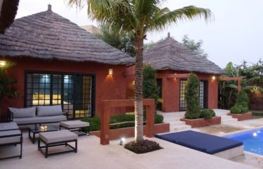 NGAPAROU : Magnifique propriété avec piscine en résidence à vendre
