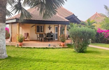 SALY : Belle villa en résidence pied dans l’eau – titre foncier