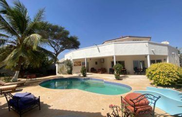 NGAPAROU : Villa à louer à 200 mètres de la mer