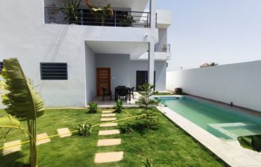 SOMONE Villa contemporaine avec piscine à vendre