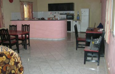 NGAPAROU : Villa sur la petite cote à vendre
