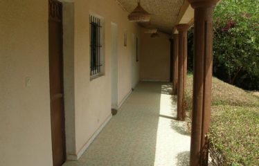 NGAPAROU : Villa sur la petite cote à vendre
