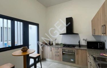 DAKAR MERMOZ : Bel appartement meublé neuf à Mermoz