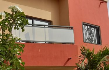 NGAPAROU : T1 meublé dans résidence privée à louer location longue durée