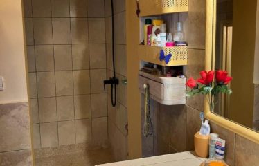 SALY : Beau duplex à louer avec vue imprenable sur l’océan