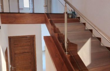 NGAPAROU : A LOUER VILLA NEUVE R+1 MEUBLEE