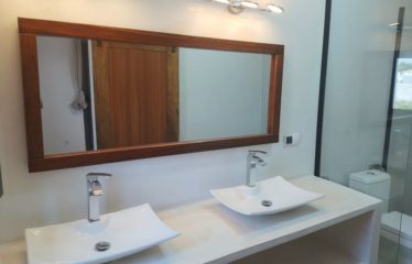 NGAPAROU : A LOUER VILLA NEUVE R+1 MEUBLEE