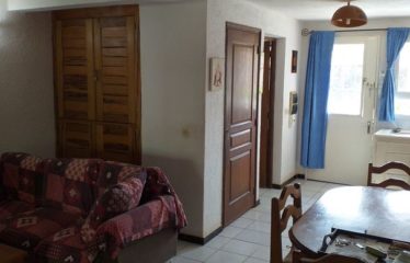 SALY : Jolie petite maison en résidence à 60m des Plages à vendre