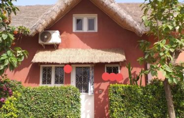 SALY : Jolie petite maison en résidence à 60m des Plages à vendre